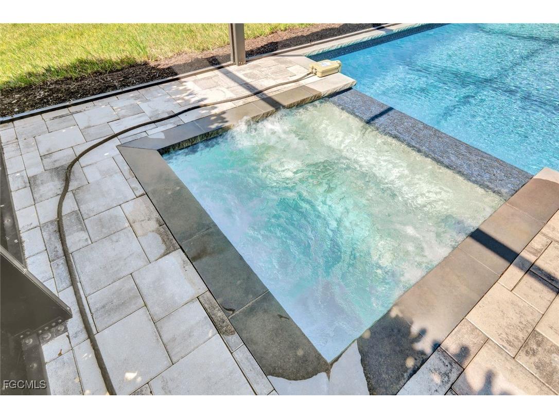 17422 Elkgrove Lane Estero FL 33928 2025024881 image38