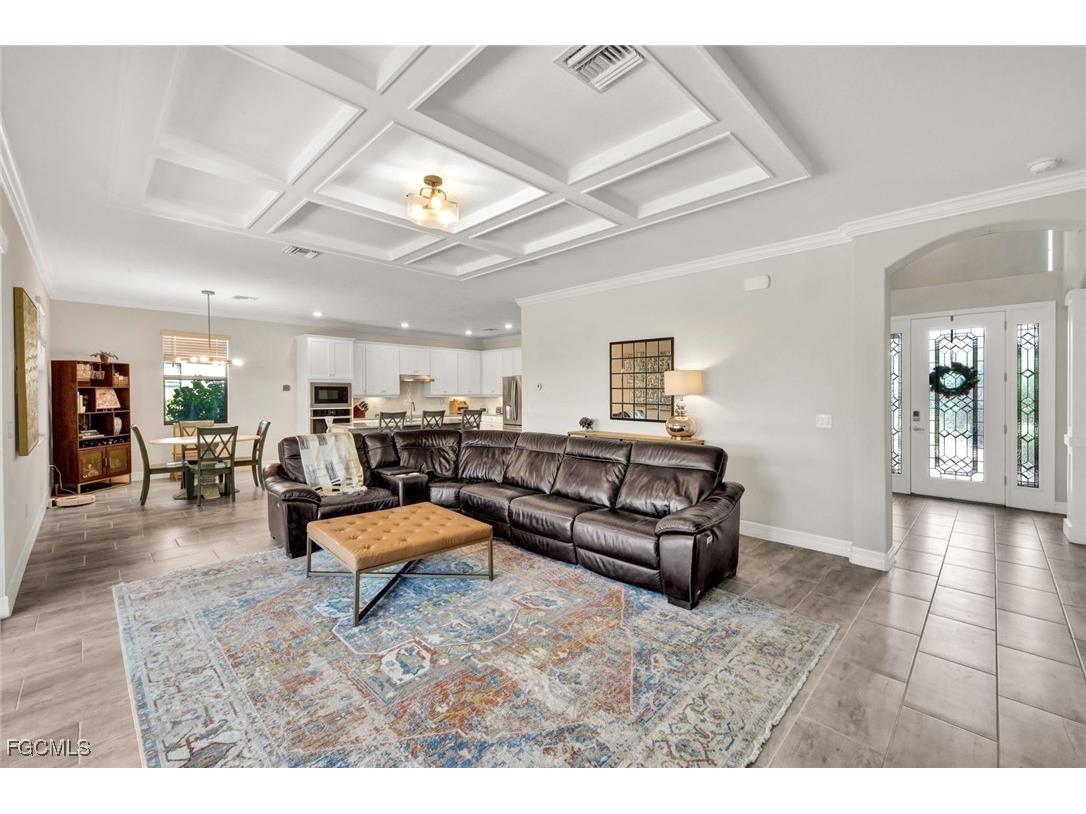 17422 Elkgrove Lane Estero FL 33928 2025024881 image6