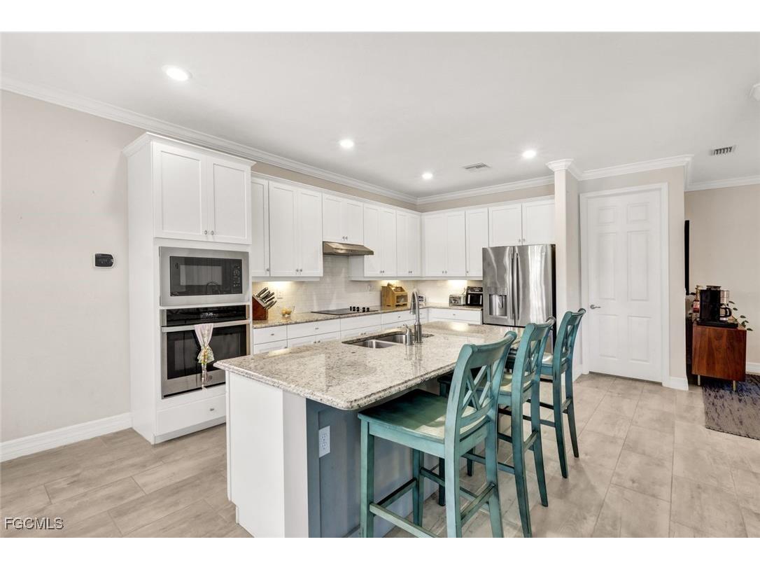 17422 Elkgrove Lane Estero FL 33928 2025024881 image9