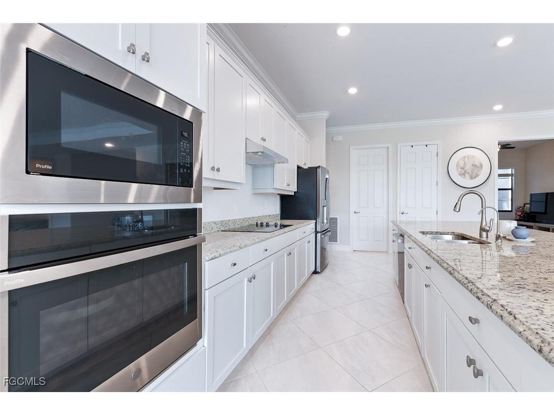 17441 Elkgrove Lane Estero FL 33928 2025014422 image8