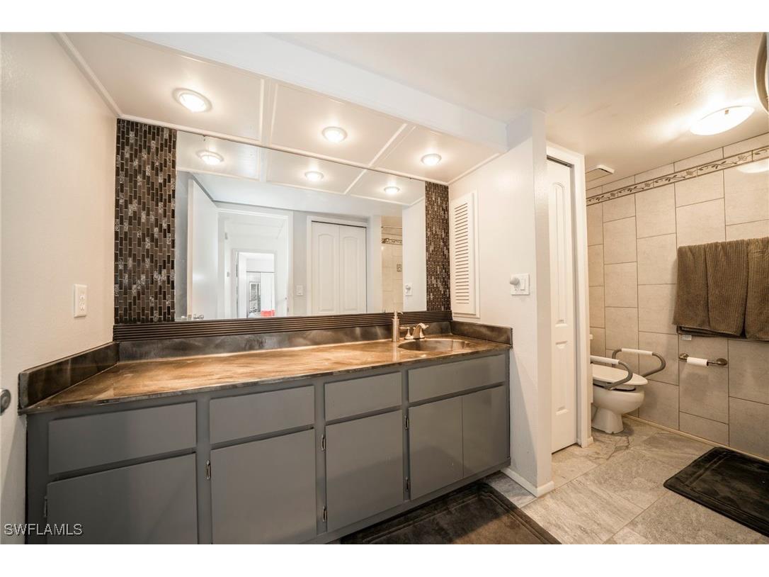 17451 Overhill Drive #D Fort Myers FL 33908 225075735 image7