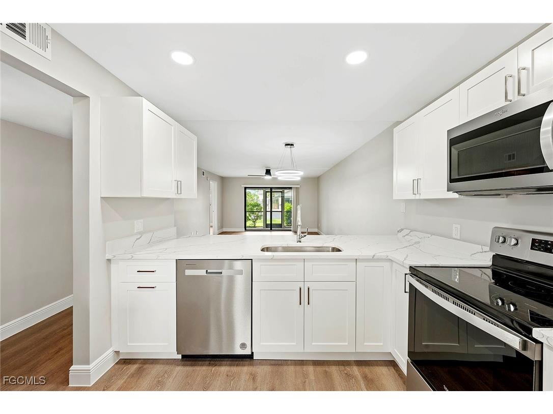 17452 Overhill Drive #B Fort Myers FL 33908 2025009776 image10