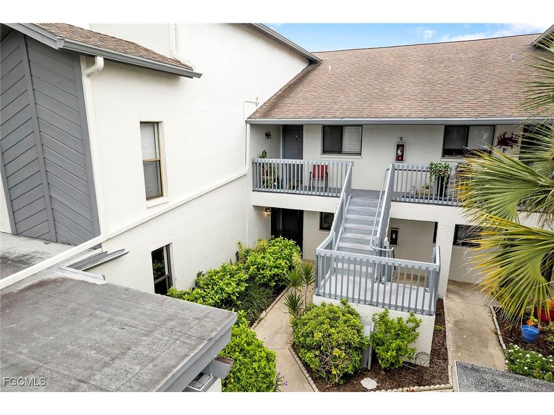 17452 Overhill Drive #B Fort Myers FL 33908 2025009776 image4