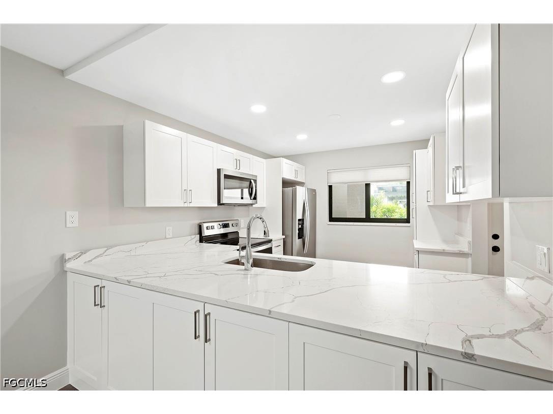 17452 Overhill Drive #B Fort Myers FL 33908 2026020580 image12