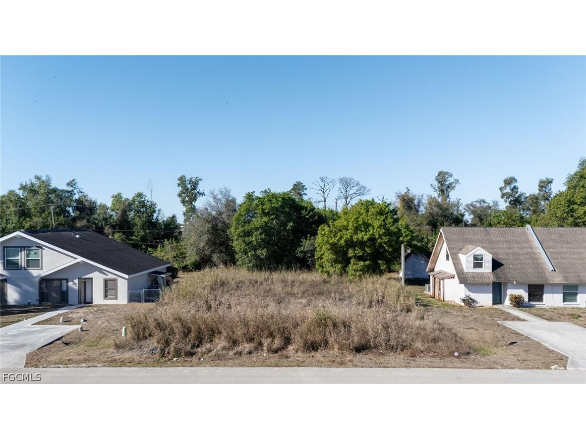 17454/456 Dumont Drive Fort Myers FL 33967 2026011857 image1