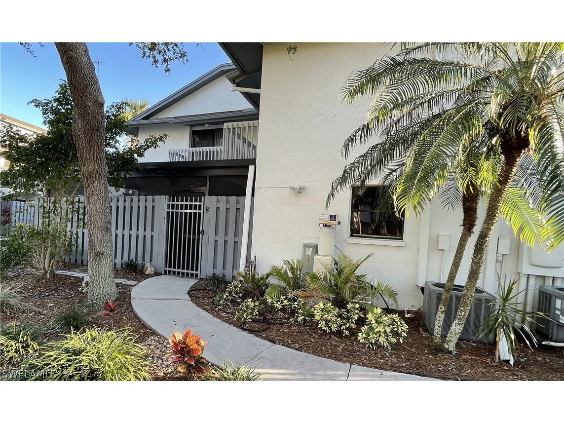 17455 Overhill Drive #B Fort Myers FL 33908 223009440 image1