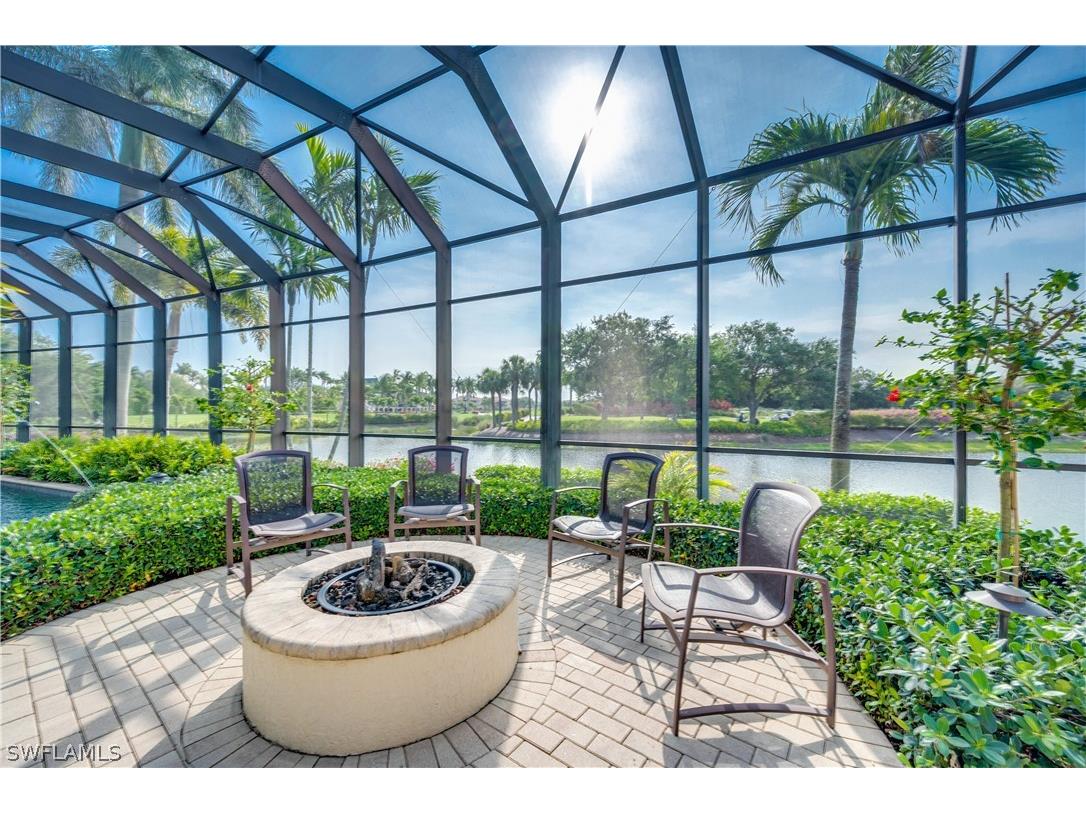 1746 Persimmon Court Naples FL 34109 222081094 image1