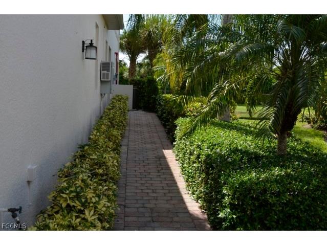 17462 Old Harmony Drive #102 Fort Myers FL 33908 2026007366 image2