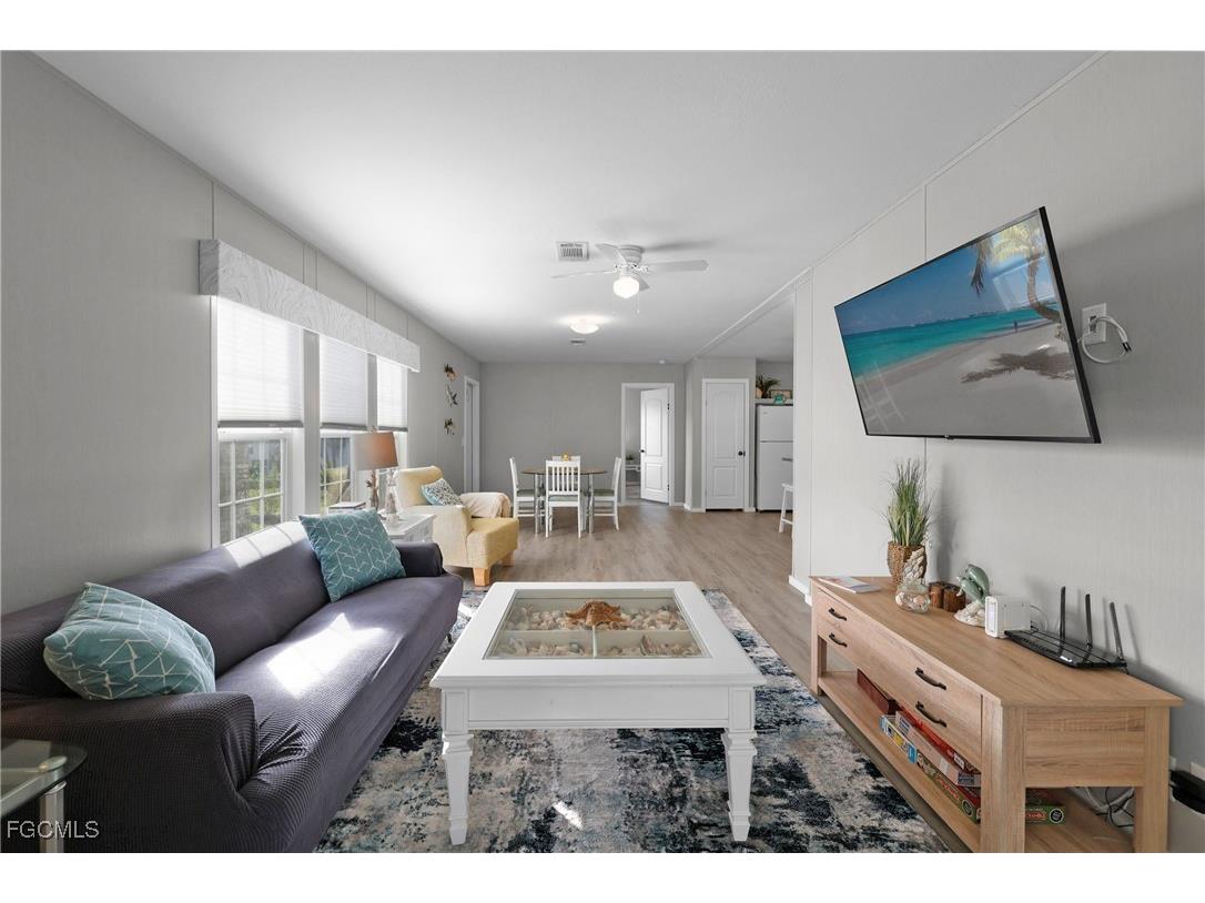 1747 Beverly Drive Naples FL 34114 2025013365 image12