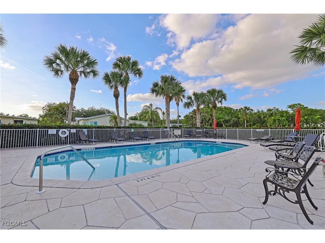 1747 Beverly Drive Naples FL 34114 2025013365 image25