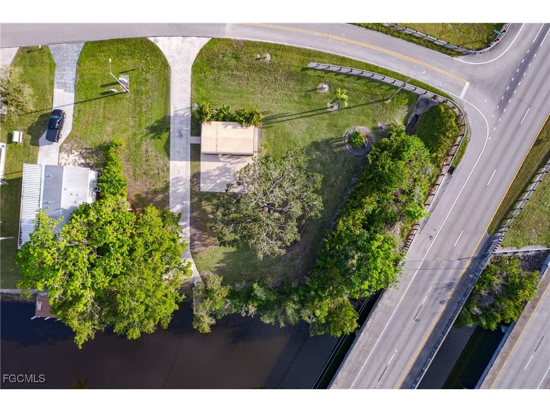 1747 Beverly Drive Naples FL 34114 2025013365 image27