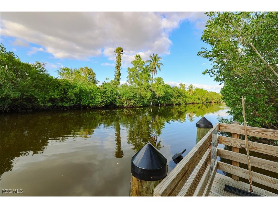 1747 Beverly Drive Naples FL 34114 2025013365 image28