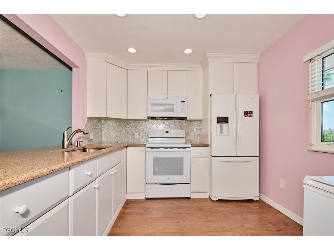 1747 Pebble Beach Drive #208 Fort Myers FL 33907 2025020354 image5