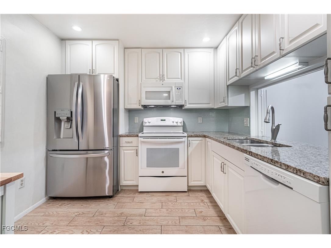 1747 Pebble Beach Drive #216 Fort Myers FL 33907 2025020828 image1