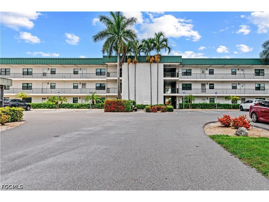 1747 Pebble Beach Drive #216 Fort Myers FL 33907 2026027980 image1
