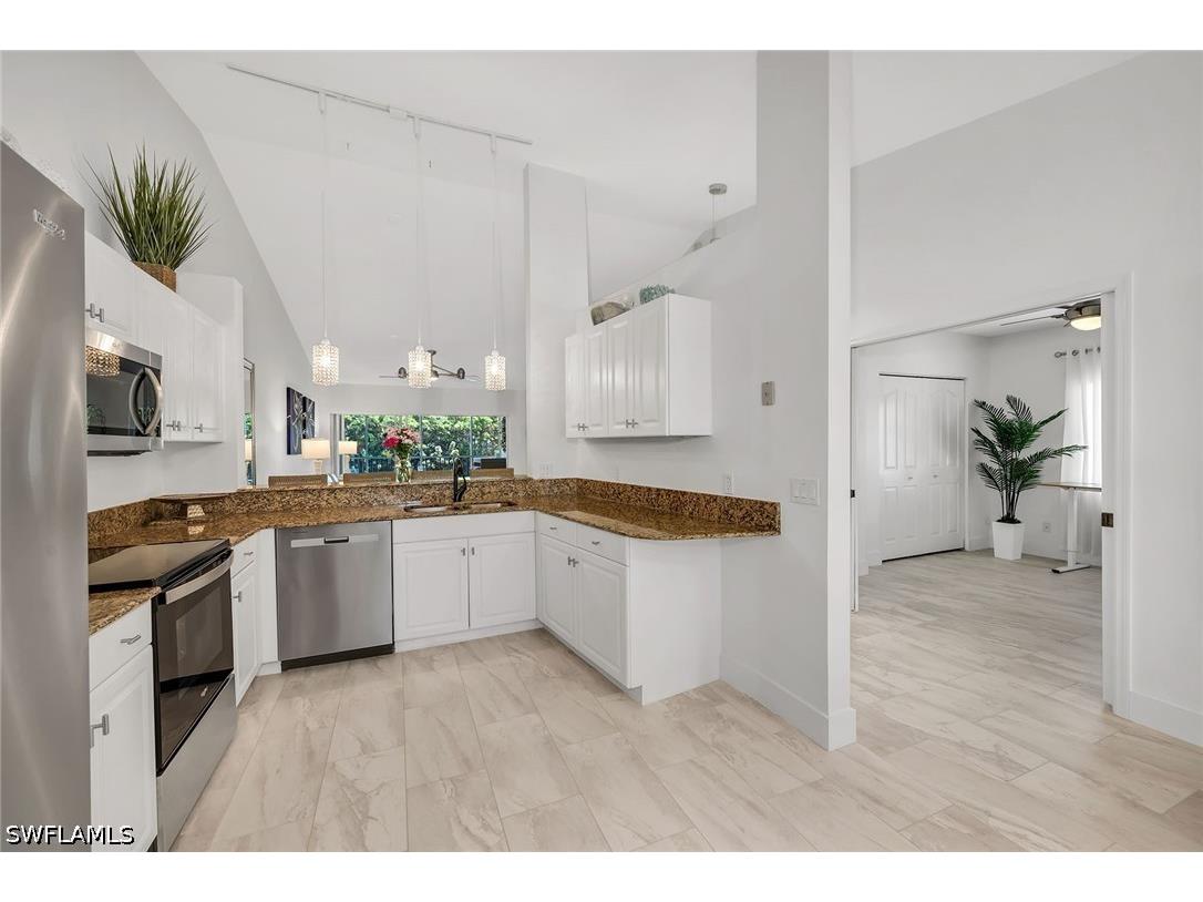 1747 Reuven Circle #4 Naples FL 34112 226013025 image12