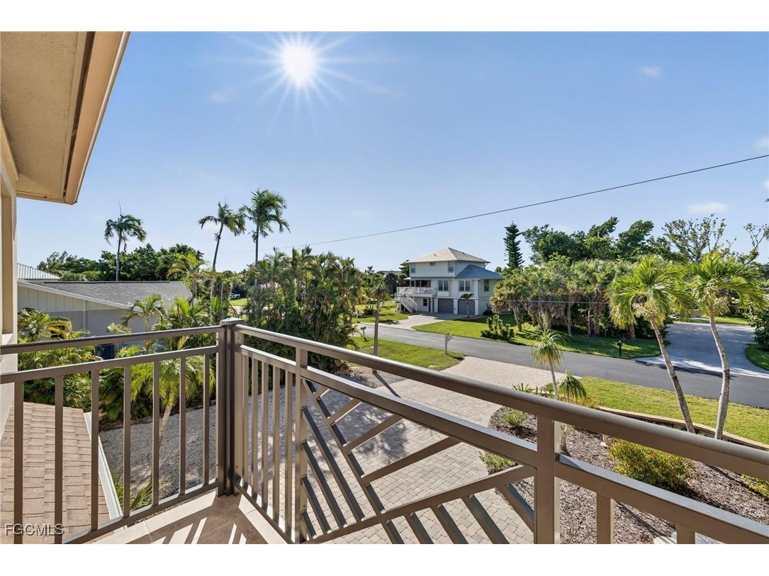 1747 Serenity Lane Sanibel FL 33957 2025017195 image13