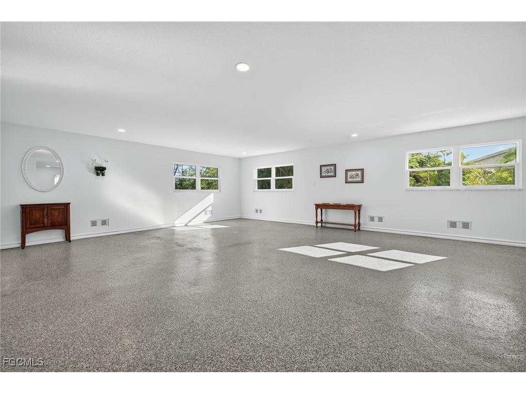 1747 Serenity Lane Sanibel FL 33957 2025017195 image9