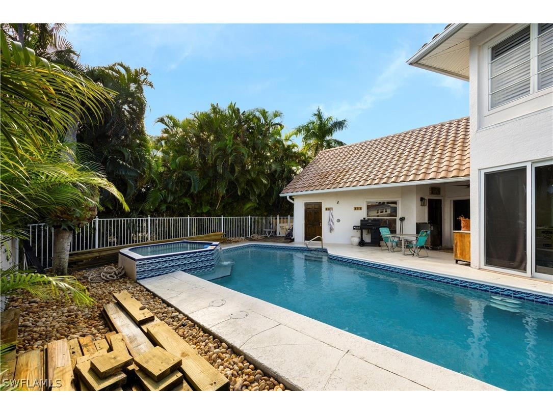 1748 Jewel Box Drive Sanibel FL 33957 226012580 image10