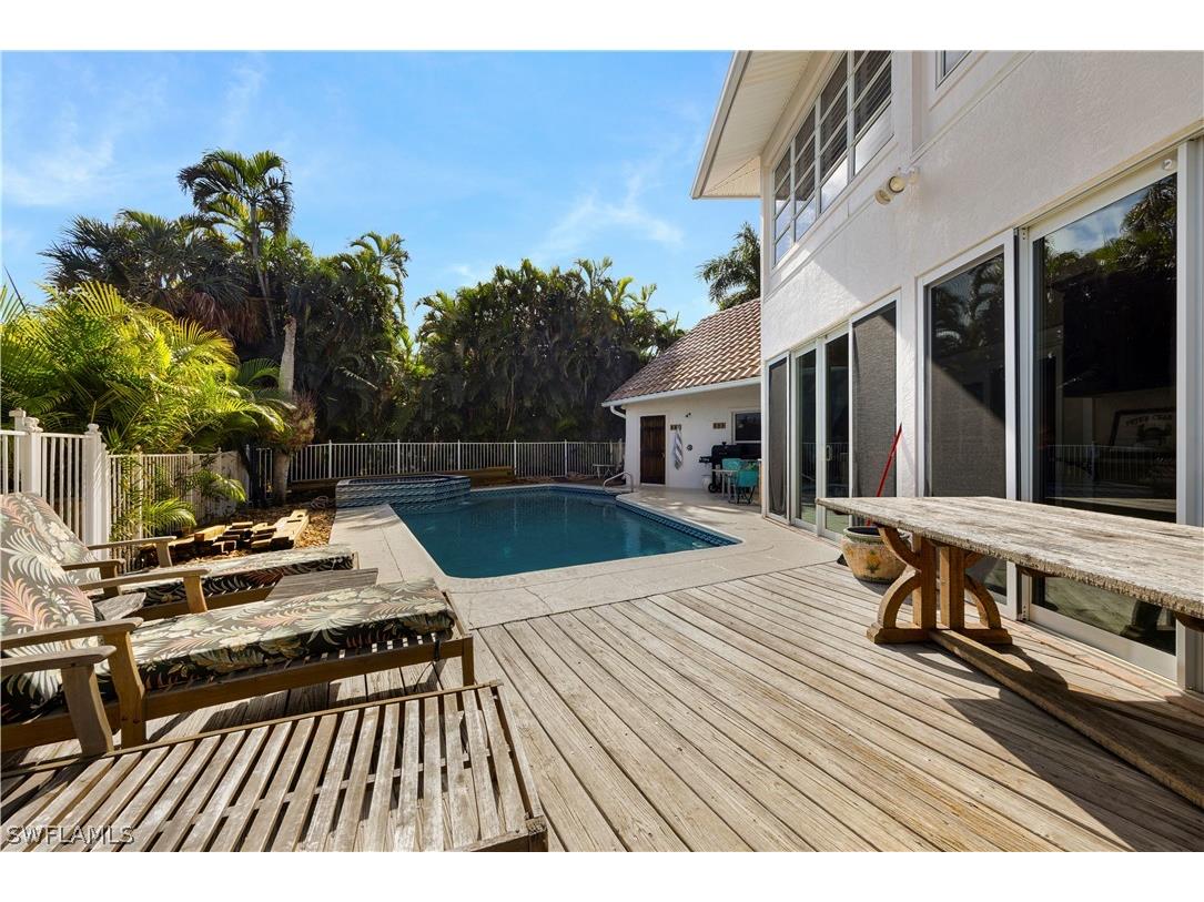 1748 Jewel Box Drive Sanibel FL 33957 226012580 image11