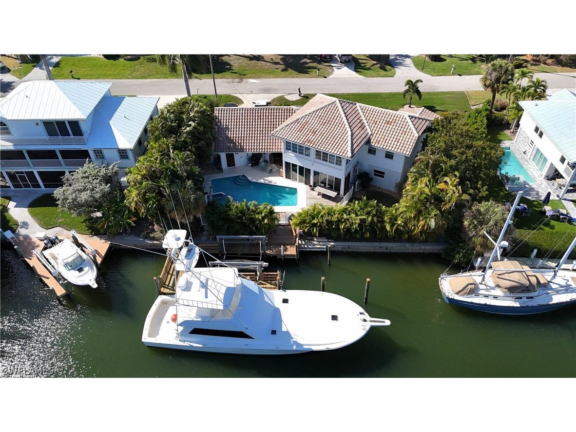 1748 Jewel Box Drive Sanibel FL 33957 226012580 image3