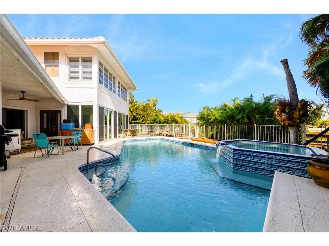 1748 Jewel Box Drive Sanibel FL 33957 226012580 image8