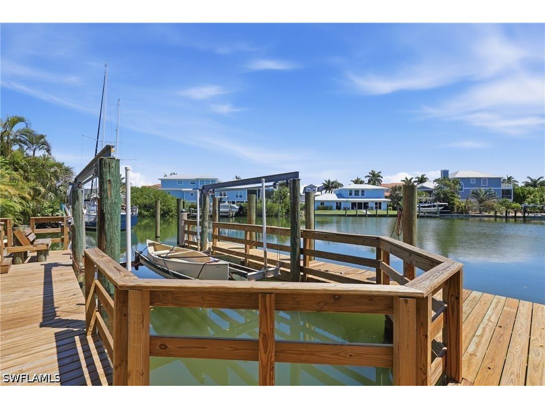 1748 Jewel Box Drive Sanibel FL 33957 226018906 image5