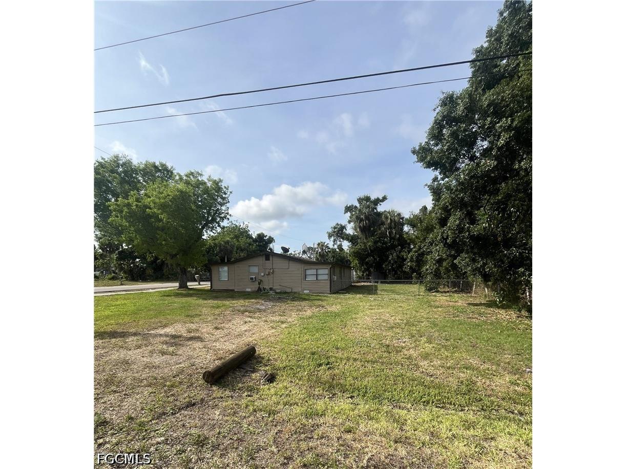 1748 Woodward Avenue North Fort Myers FL 33903 2026023468 image27