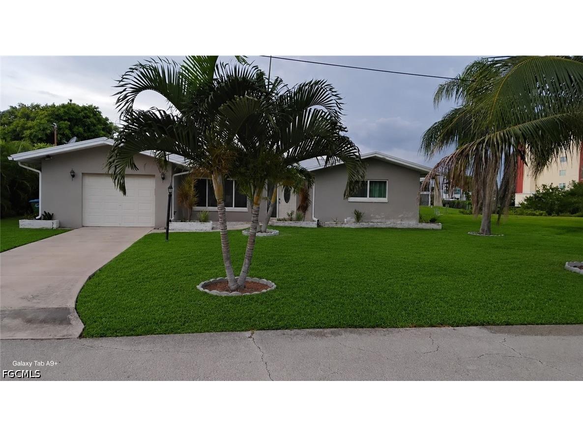 1749 Bikini Court Cape Coral FL 33904 2026029208 image1