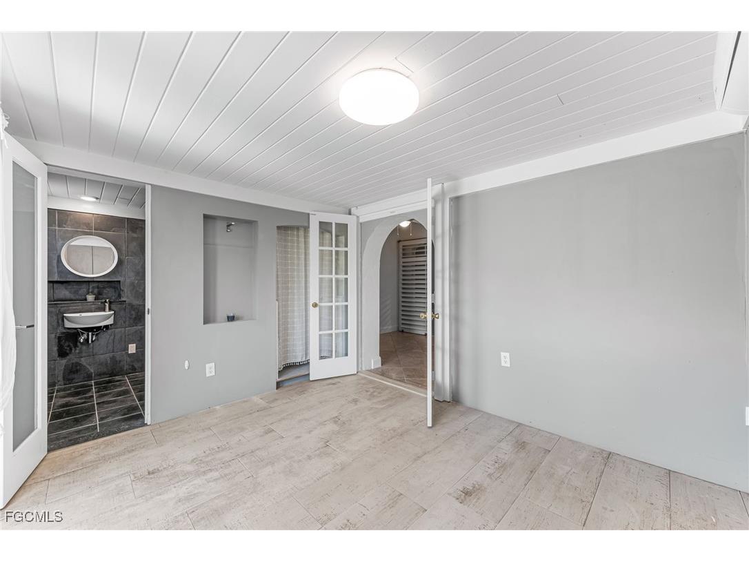 1749 Braman Avenue Fort Myers FL 33901 2025015615 image18