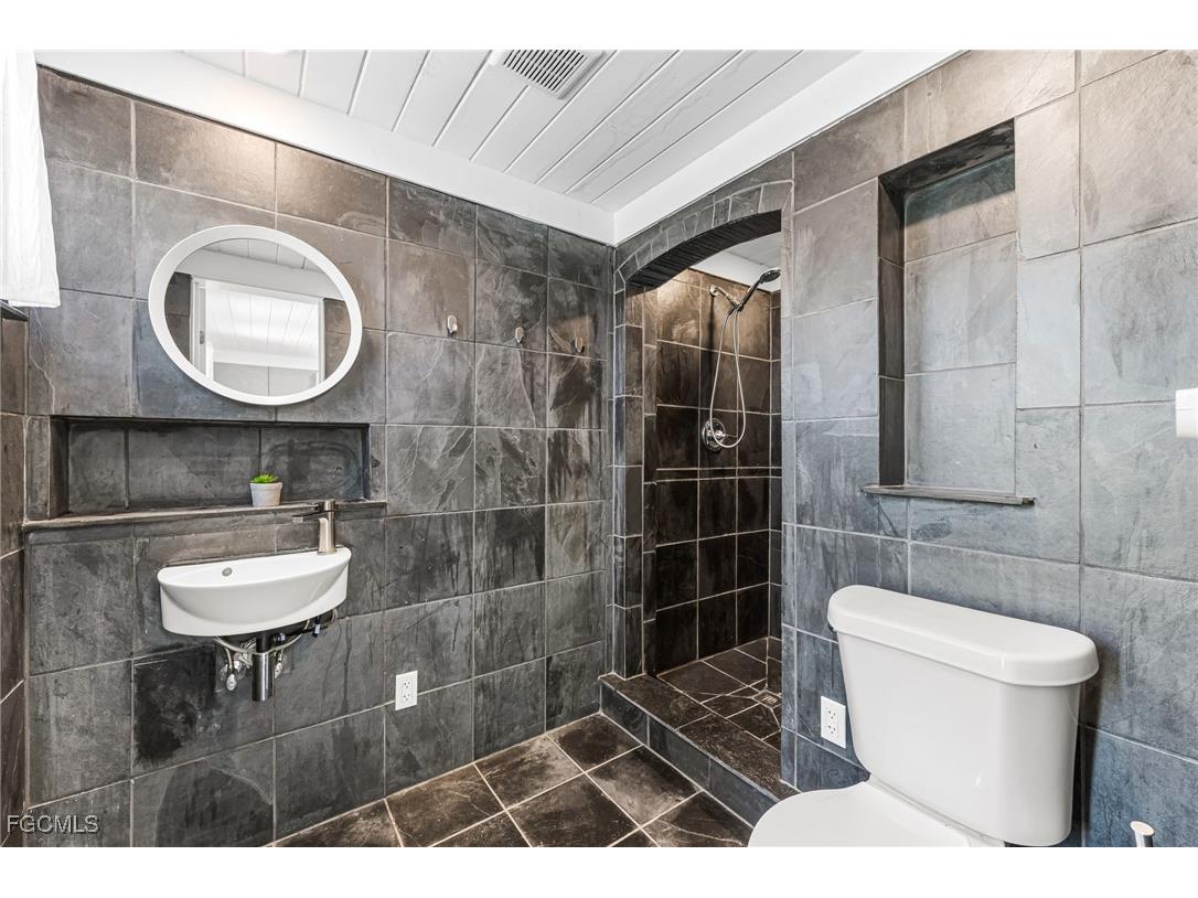 1749 Braman Avenue Fort Myers FL 33901 2025015615 image19