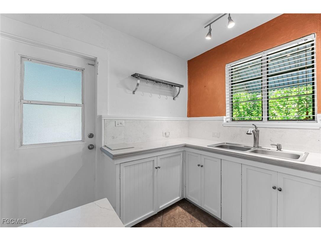 1749 Braman Avenue Fort Myers FL 33901 2025015615 image8