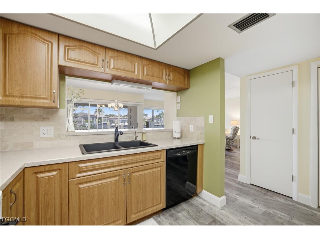 1749 SE 46th Lane #104 Cape Coral FL 33904 2025016742 image14