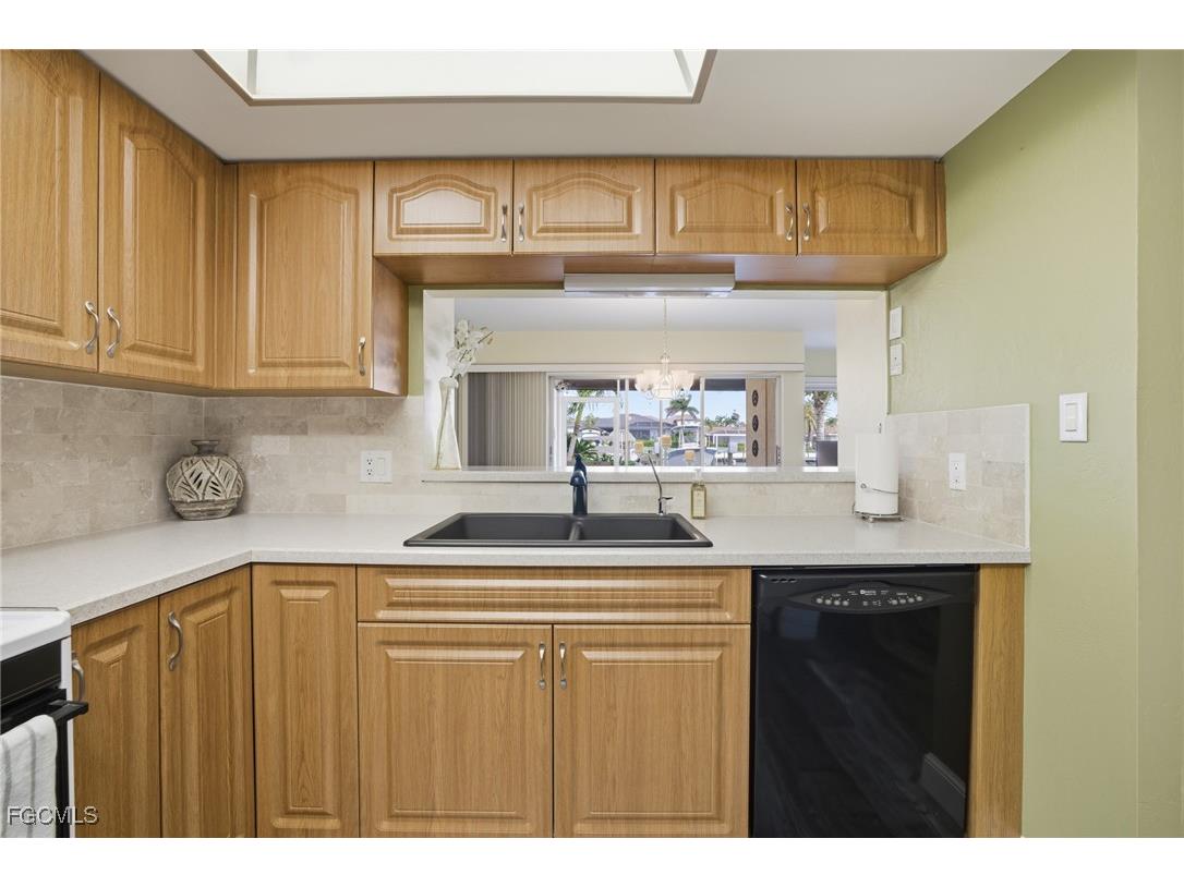 1749 SE 46th Lane #104 Cape Coral FL 33904 2025016742 image15