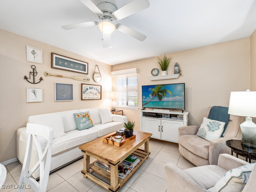 175 5th Avenue S #10 (203) Naples FL 34102 225079352 image1