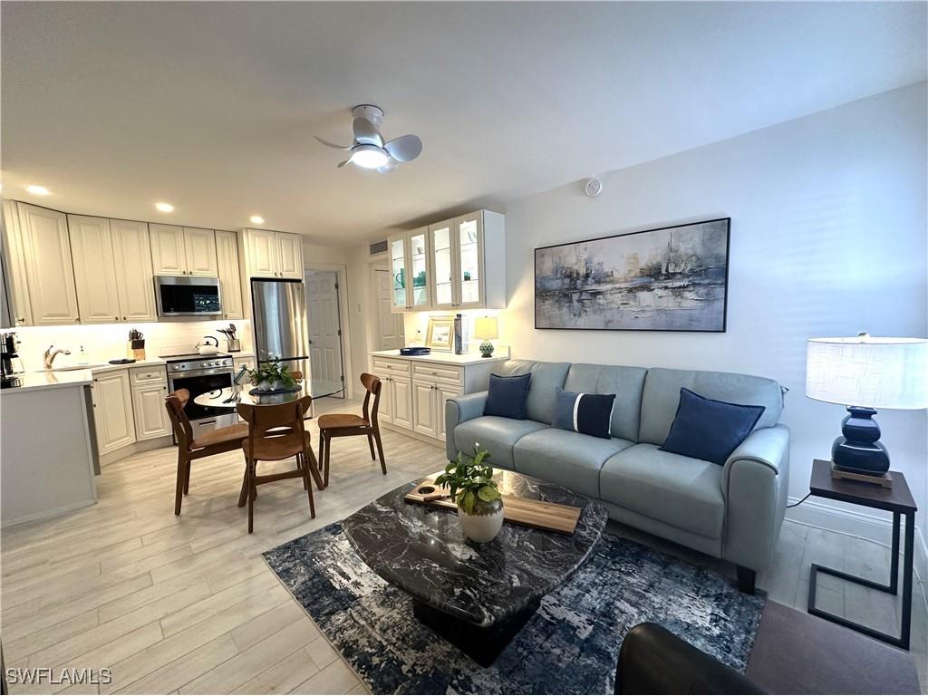 175 5th Avenue S #103 Naples FL 34102 225064722 image1