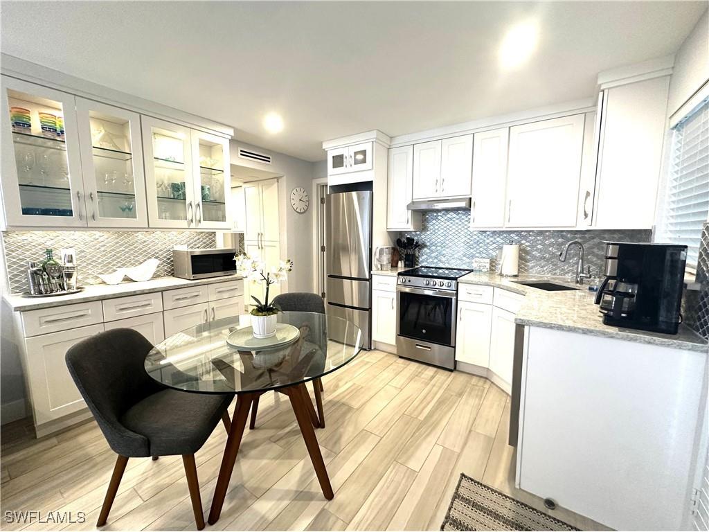 175 5th Avenue S #104 Naples FL 34102 225064721 image2