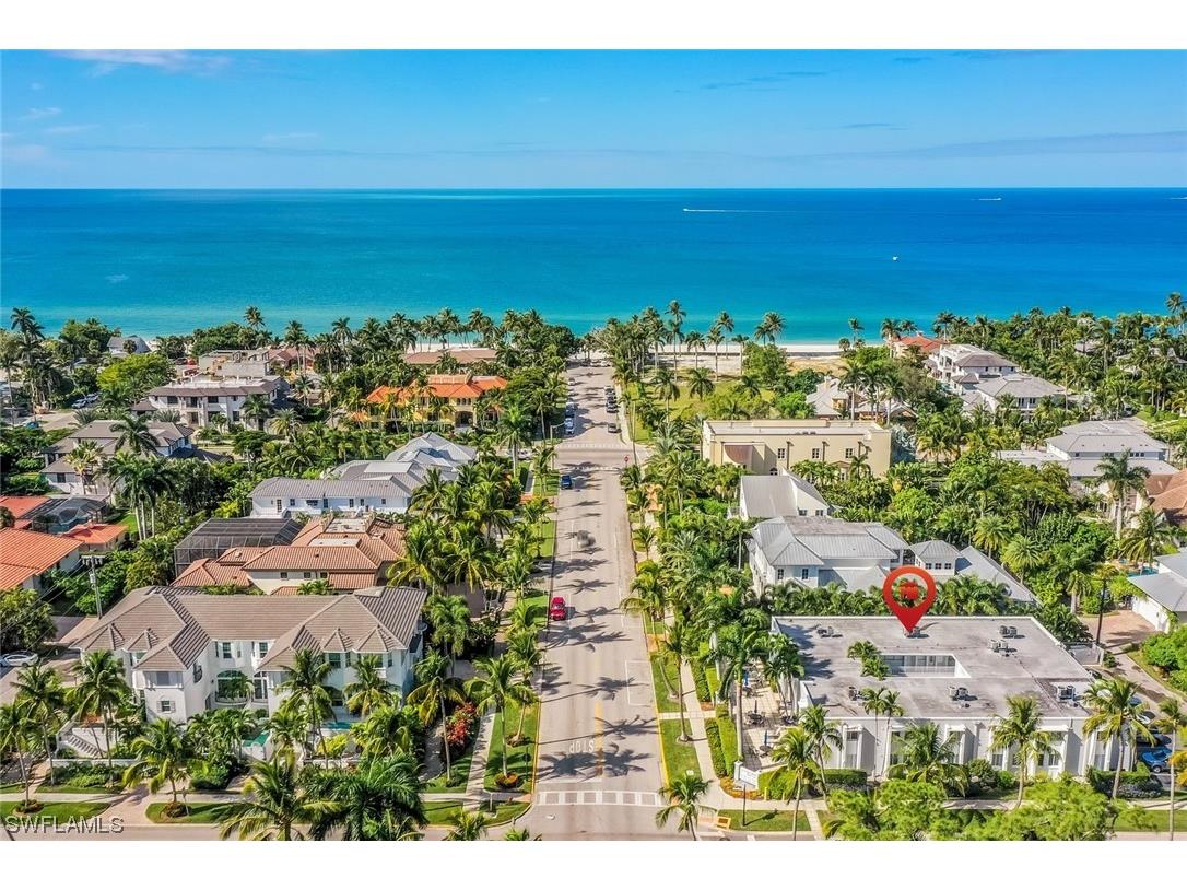 175 5th Avenue S #6 Naples FL 34102 223082211 image1