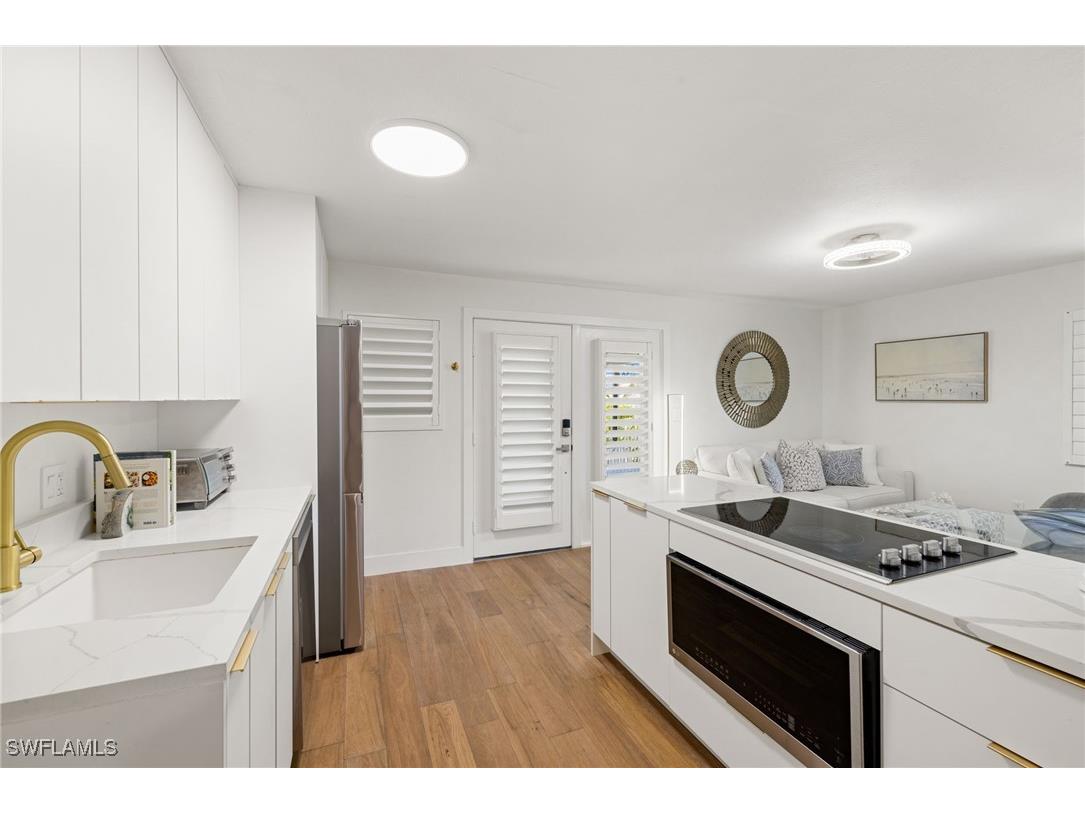 175 Fifth Avenue S #204 Naples FL 34102 225072811 image10