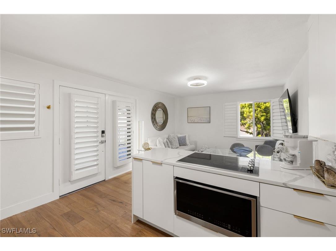 175 Fifth Avenue S #204 Naples FL 34102 225072811 image11