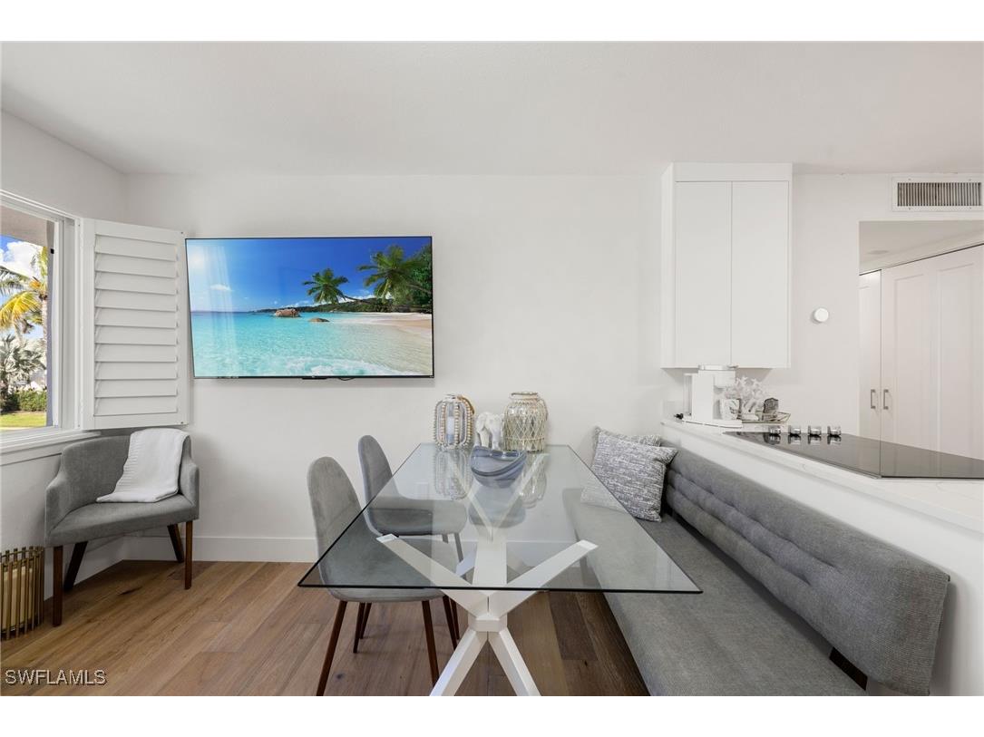 175 Fifth Avenue S #204 Naples FL 34102 225072811 image18