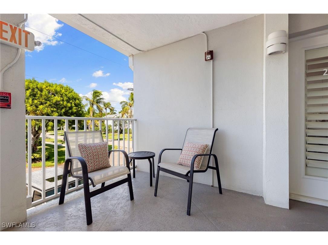 175 Fifth Avenue S #204 Naples FL 34102 225072811 image34