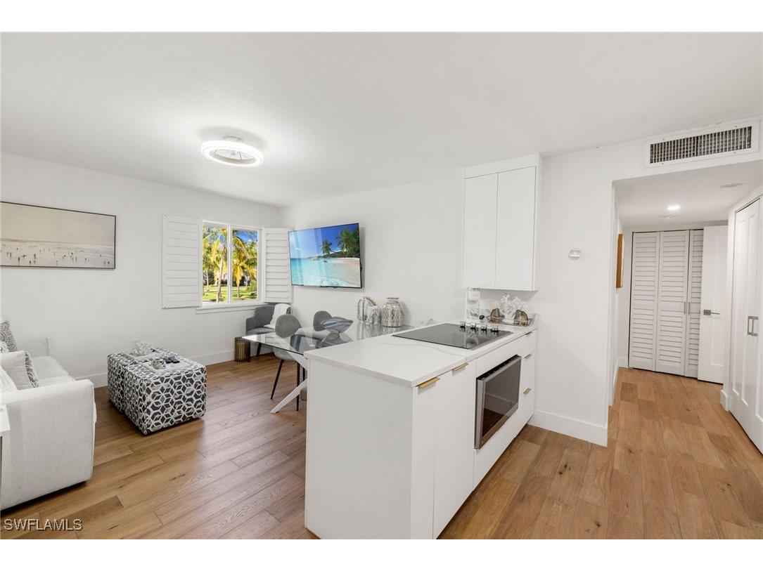 175 Fifth Avenue S #204 Naples FL 34102 225072811 image8