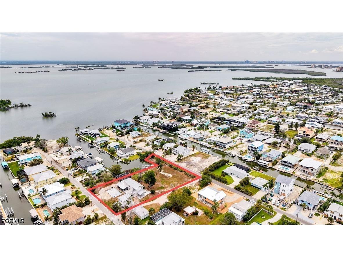175 Bahia Viaduct Fort Myers Beach FL 33931 2026023063 image2