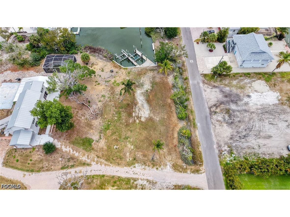 175 Bahia Viaduct Fort Myers Beach FL 33931 2026023063 image4