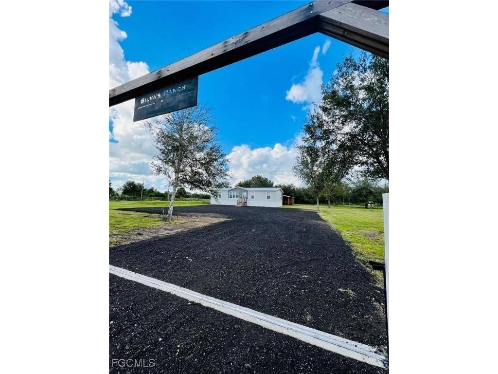 175 Bald Cypress Avenue Clewiston FL 33440 2025022688 image1