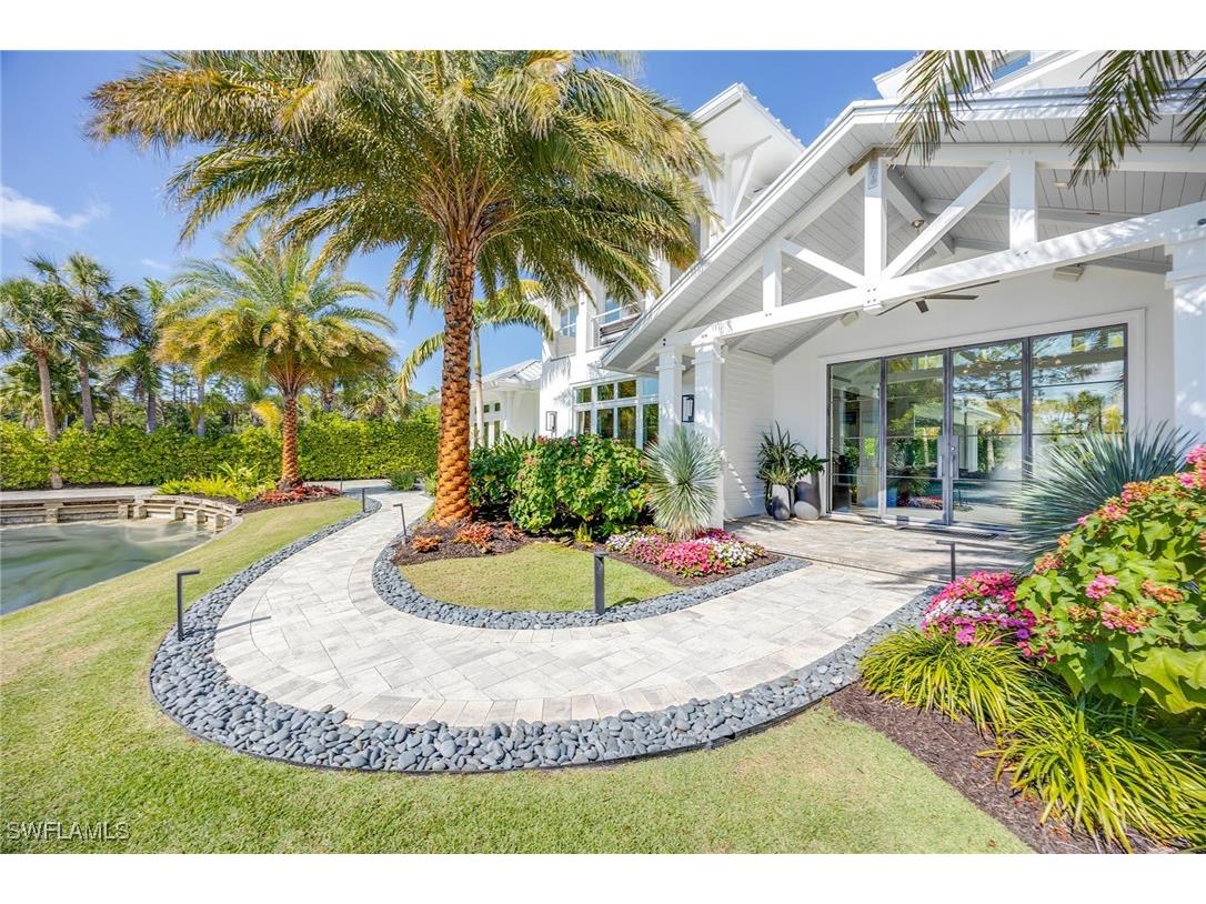 175 Center Street Naples FL 34108 225071466 image2