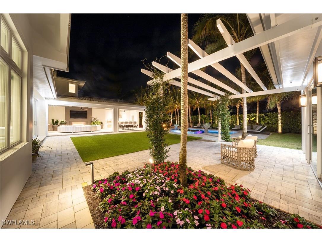 175 Center Street Naples FL 34108 225071466 image35