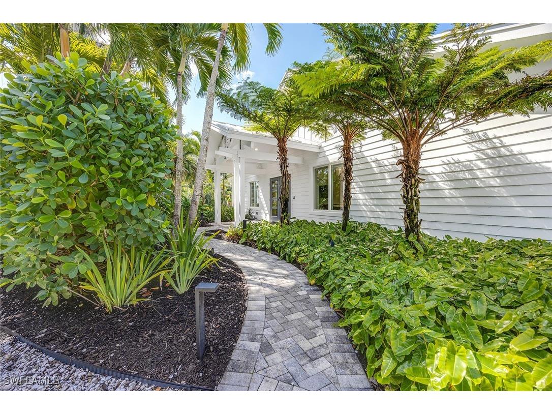 175 Center Street Naples FL 34108 225071466 image41