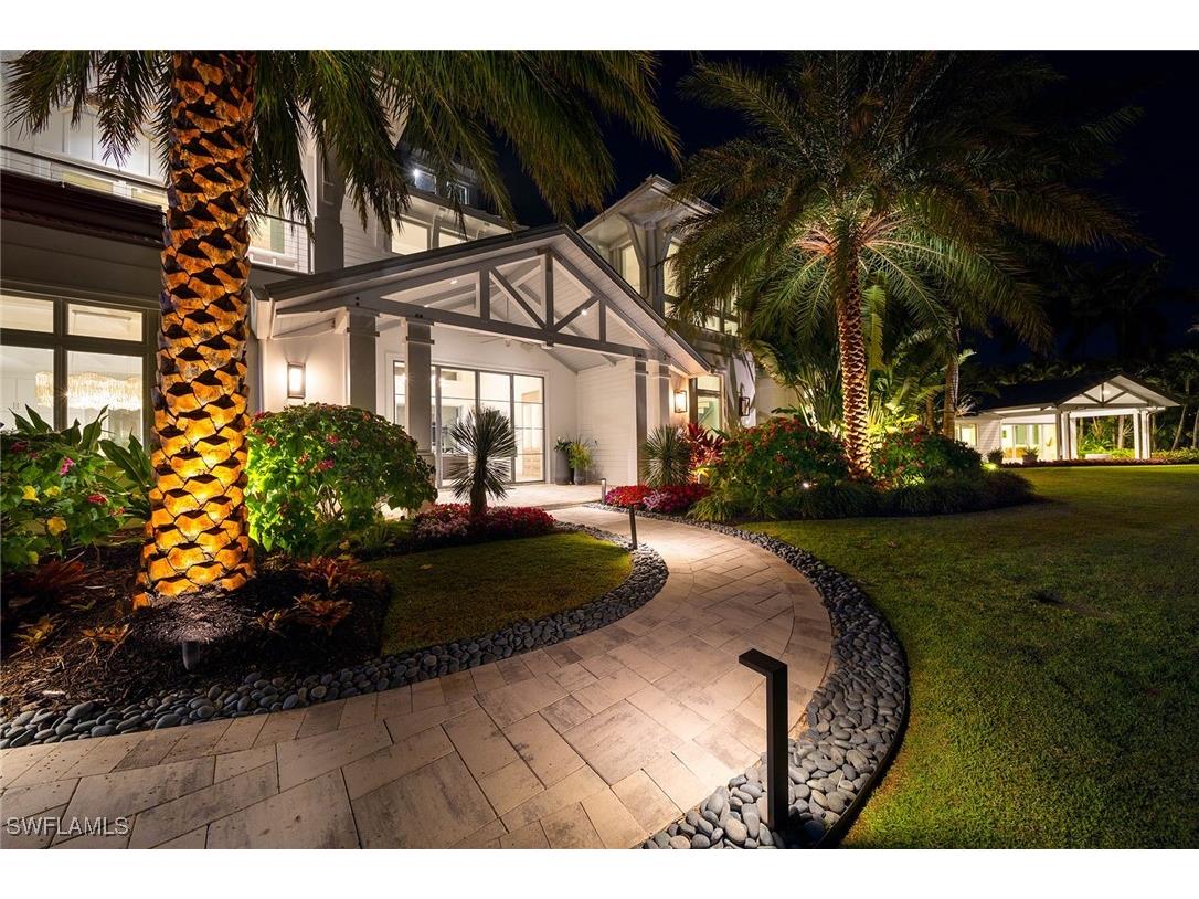 175 Center Street Naples FL 34108 225071466 image6